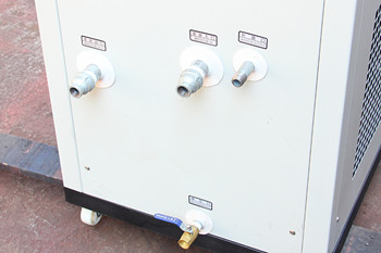 為什么有些用戶使用工業(yè)冷水機(jī)時(shí)很費(fèi)電？